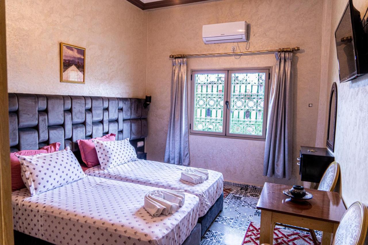 Hotel La Vallee Des Kasbahs Chez Ilyas Тингир Экстерьер фото