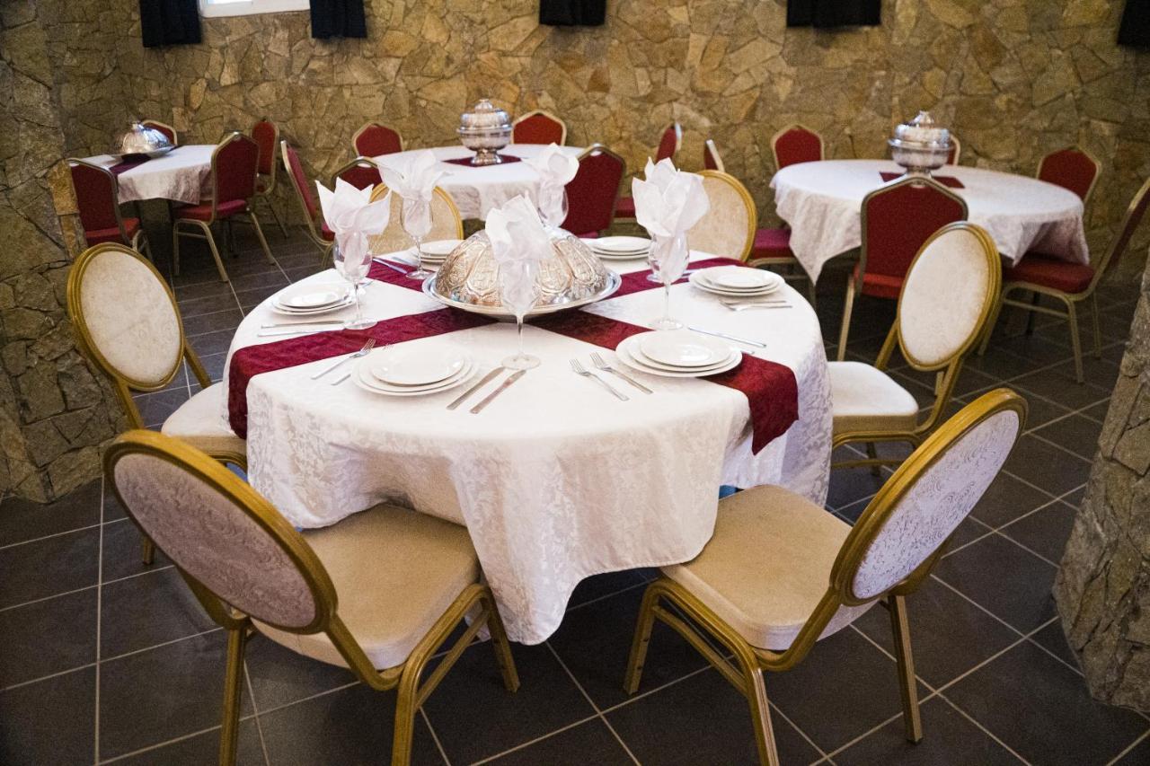 Hotel La Vallee Des Kasbahs Chez Ilyas Тингир Экстерьер фото