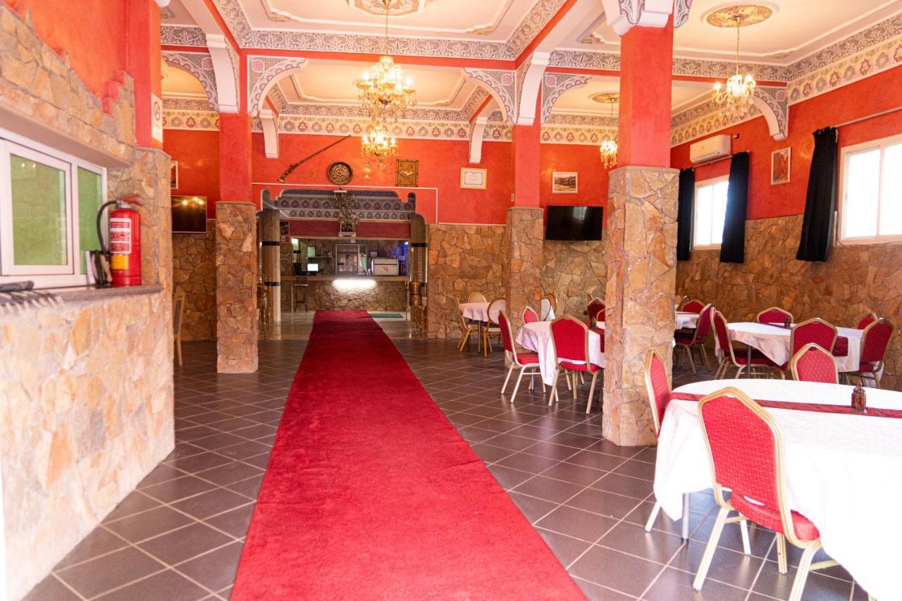Hotel La Vallee Des Kasbahs Chez Ilyas Тингир Экстерьер фото