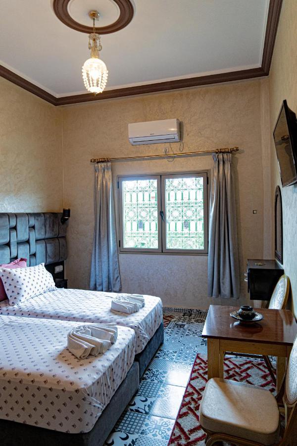 Hotel La Vallee Des Kasbahs Chez Ilyas Тингир Экстерьер фото