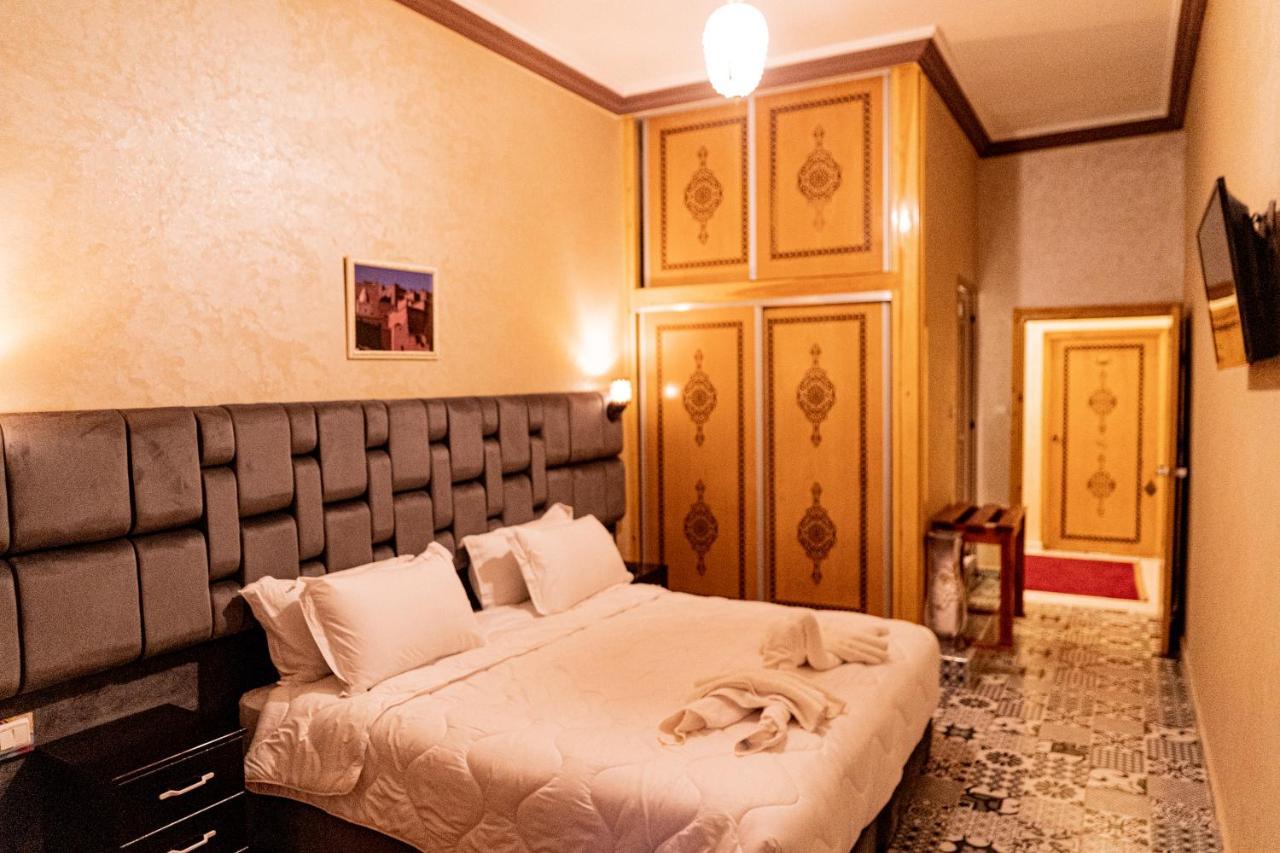 Hotel La Vallee Des Kasbahs Chez Ilyas Тингир Экстерьер фото