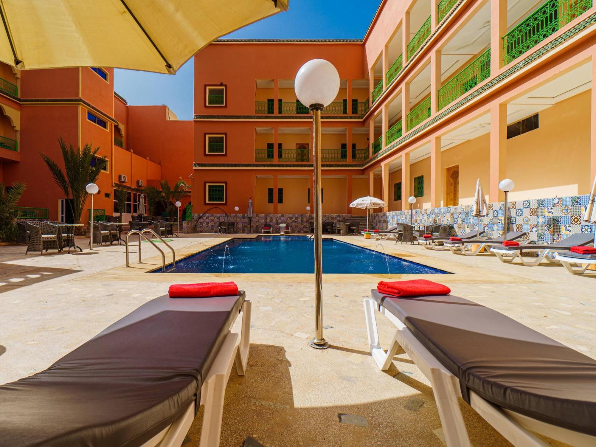 Hotel La Vallee Des Kasbahs Chez Ilyas Тингир Экстерьер фото